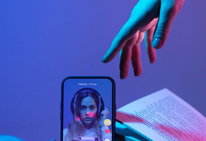 Scroll-Stoppers That Sell: TikTok Ad Secrets You Need to Know